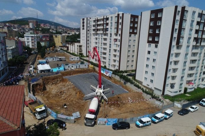 BM İş Birliğinde Türkiye'de 3 Tematik Gençlik Merkezi Kurulacak BM İş Birliğinde Türkiye'de 3 Tematik Gençlik Merkezi Kurulacak