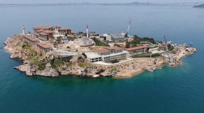 Yassıada Otelini Kimin İşleteceği Belli Oldu! Yassıada Otelini Kimin İşleteceği Belli Oldu!