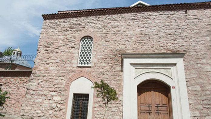 Tarihi Hamam Satışa Çıkarıldı Tarihi Hamam Satışa Çıkarıldı