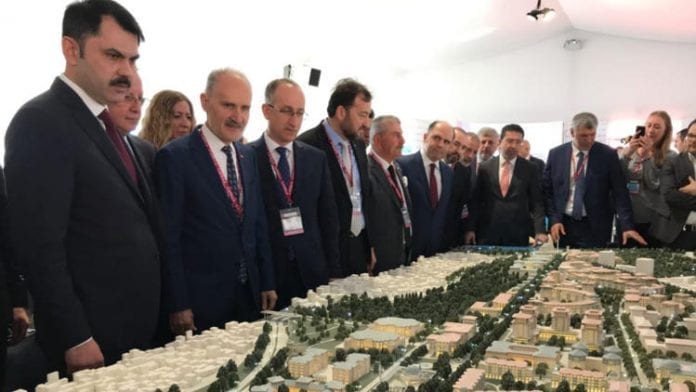 Murat Kurum MIPIM 2019 Fuarını Gezdi! Murat Kurum MIPIM 2019 Fuarını Gezdi!