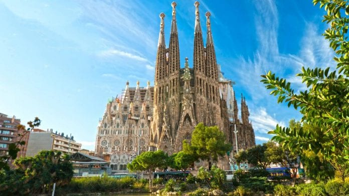 Sagrada Familia 137 Yıl Sonra İnşaat İzni Alabildi Sagrada Familia 137 Yıl Sonra İnşaat İzni Alabildi