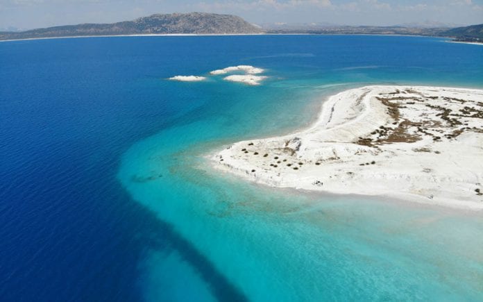 salda-golu Salda Gölü Millet Bahçesi'nin İhalesi Yapıldı