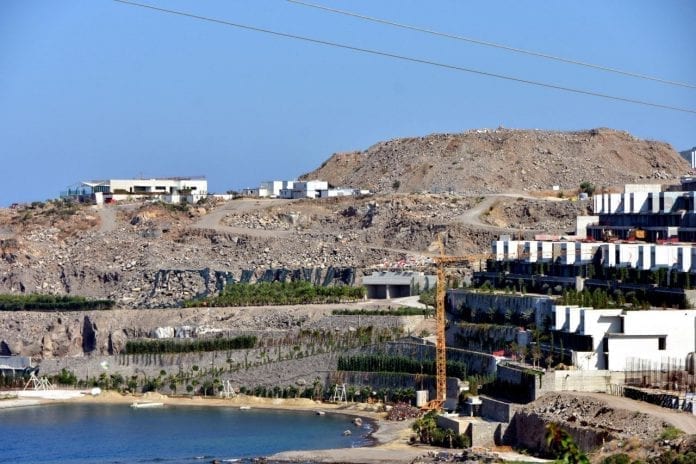 Bodrum'da İmar Planına Aykırı Yapıların Yıkım İşlemleri Sürüyor Bodrum'da İmar Planına Aykırı Yapıların Yıkım İşlemleri Sürüyor