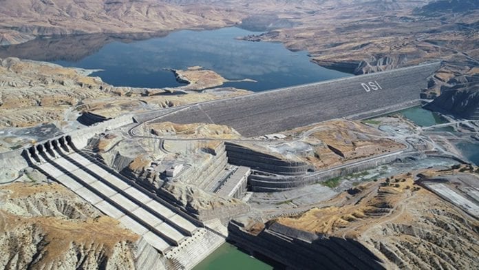 Ilısu Barajı Enerji Üretimine Hazırlanıyor! Ekonomiye 2 Milyar Liralık Katkı Ilısu Barajı Enerji Üretimine Hazırlanıyor! Ekonomiye 2 Milyar Liralık Katkı