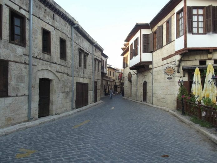 Tarihi Evlerden 7 Butik Otel Çıkacak Tarihi Evlerden 7 Butik Otel Çıkacak