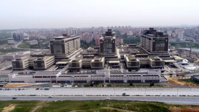 Günde 35 Bin Hastaya Hizmet Verecek Başakşehir Şehir Hastanesi, Hizmete Açıldı Günde 35 Bin Hastaya Hizmet Verecek Başakşehir Şehir Hastanesi, Hizmete Açıldı