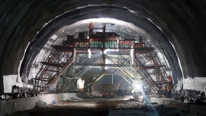 Ümraniye-Ataşehir-Göztepe Metrosu 2020'de Açılacak! Ümraniye-Ataşehir-Göztepe Metrosu 2020'de Açılacak!