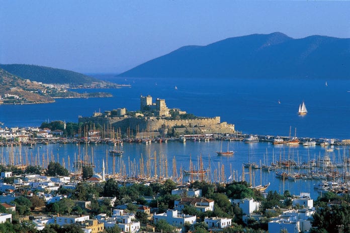 Bodrum Limanı'ndaki Çalışmalarda Sona Gelindi Bodrum Limanı'ndaki Çalışmalarda Sona Gelindi