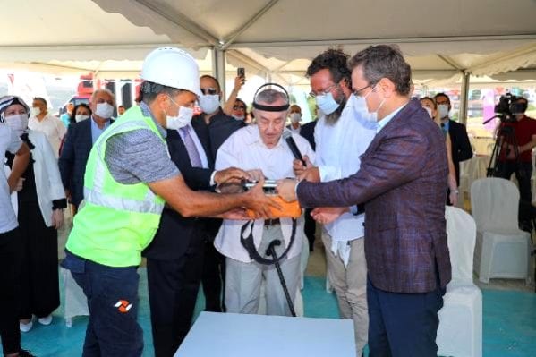Bahçeşehir'e 'Eğitim ve Yaşam Vadisi' İçin İlk Harç Döküldü Bahçeşehir'e 'Eğitim ve Yaşam Vadisi' İçin İlk Harç Döküldü