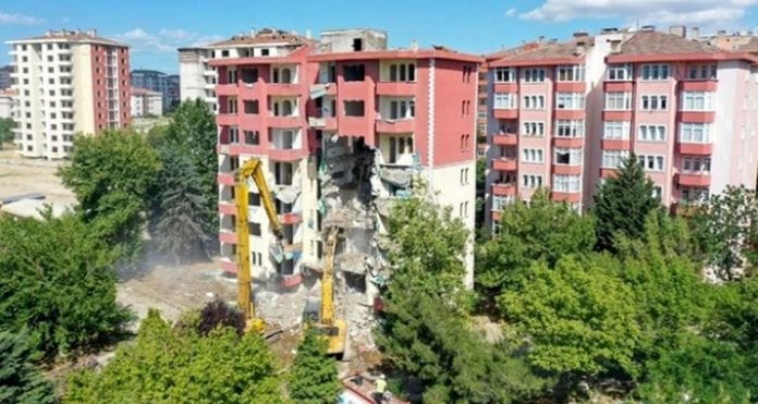 Okmeydanı'nda Kentsel Dönüşüm İçin İlk Kazma Kasım'da Vuruluyor! Okmeydanı'nda Kentsel Dönüşüm İçin İlk Kazma Kasım'da Vuruluyor!