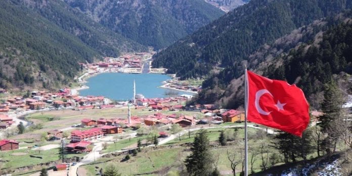 Uzungöl'de Kentsel Dönüşüm Başlıyor Uzungöl'de Kentsel Dönüşüm Başlıyor