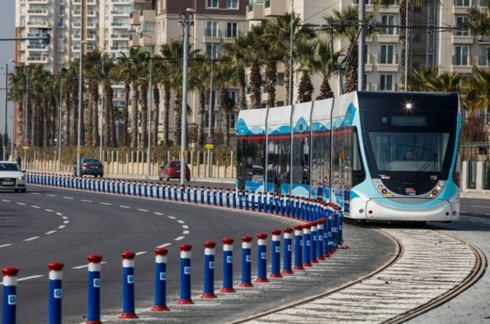 Yeni Tramvay Hattı İçin İmzalar Atıldı Yeni Tramvay Hattı İçin İmzalar Atıldı