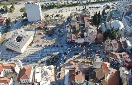 Samsun'da Tarihi Meydanda Çalışmalar Başladı Samsun'da Tarihi Meydanda Çalışmalar Başladı