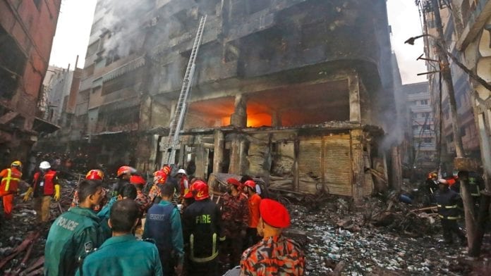 Türkiye Sahra Hastanesi İnşa Ediyor! Türkiye Sahra Hastanesi İnşa Ediyor!